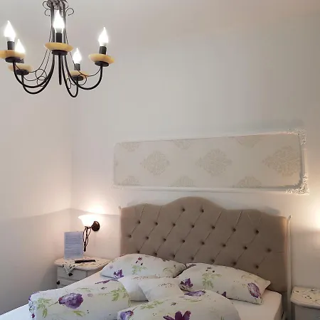 Garni Tyrol - Adults Only 3* メラーノ