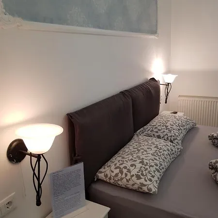Готель Garni Tyrol - Adults Only Мерано