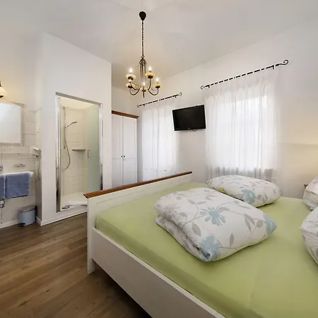 Garni Tyrol - Adults Only 3* メラーノ