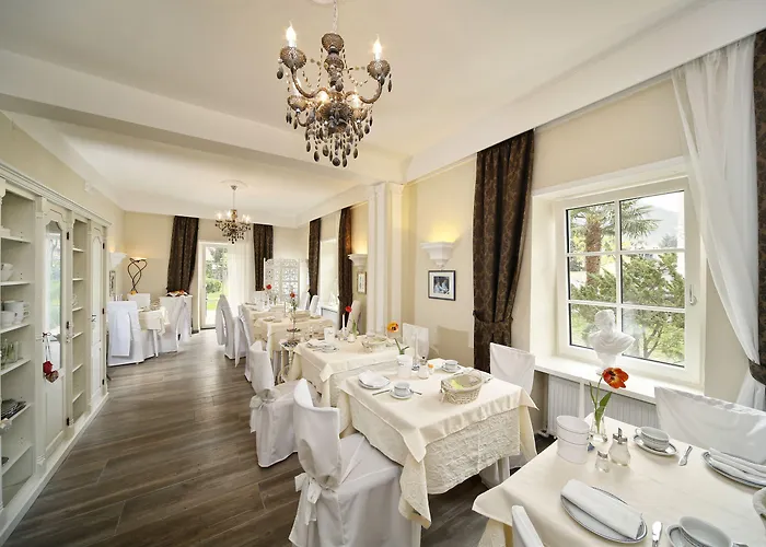 Garni Tyrol - Adults Only فندق ميرانو